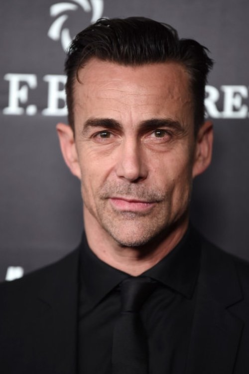 Дэниел Бернхардт