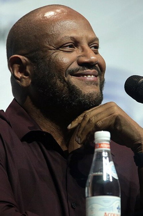 Джеймс Такер