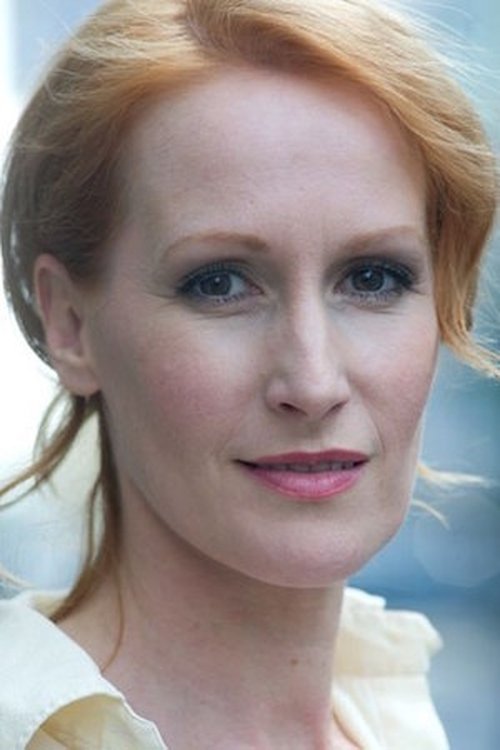 Николь Р. Бётлер