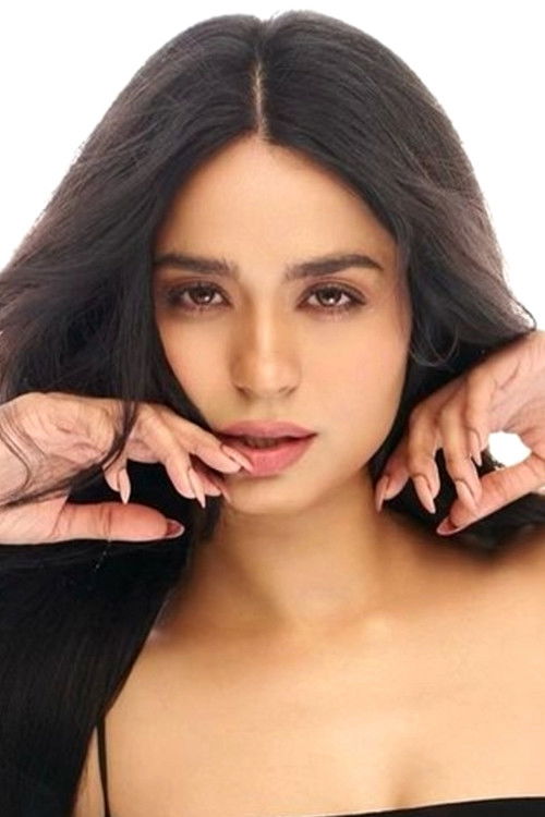 सौंदर्या शर्मा