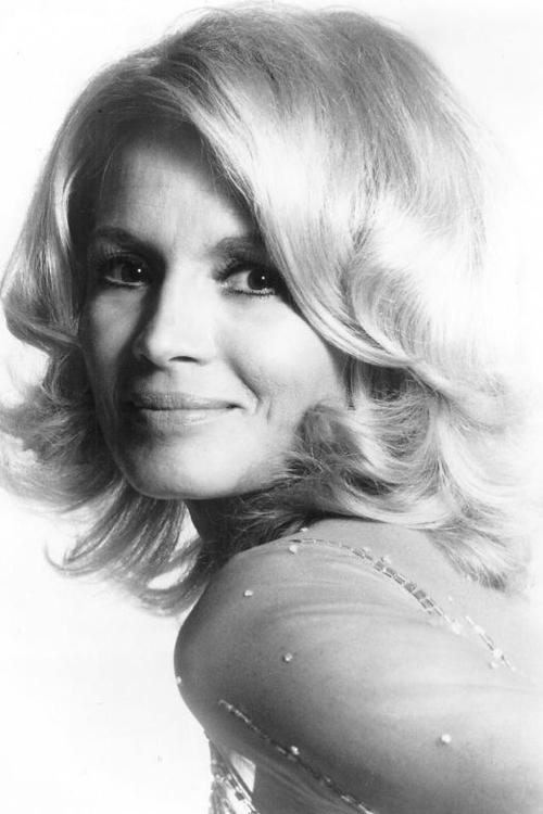 Энджи Дикинсон