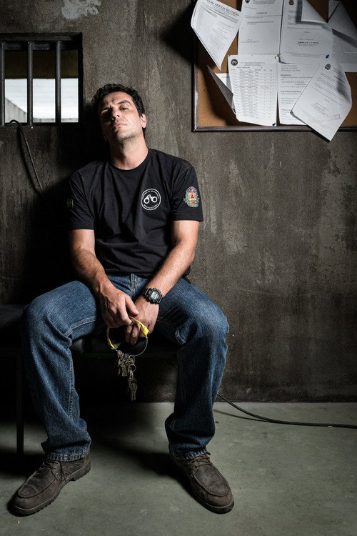 Тюремщики постер