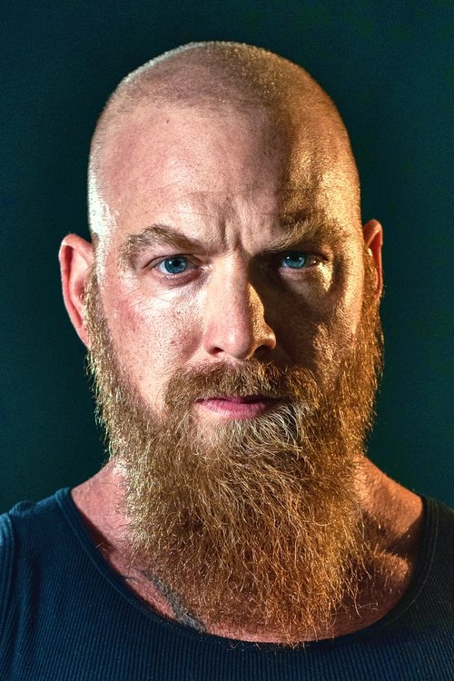 Адам Даннелс