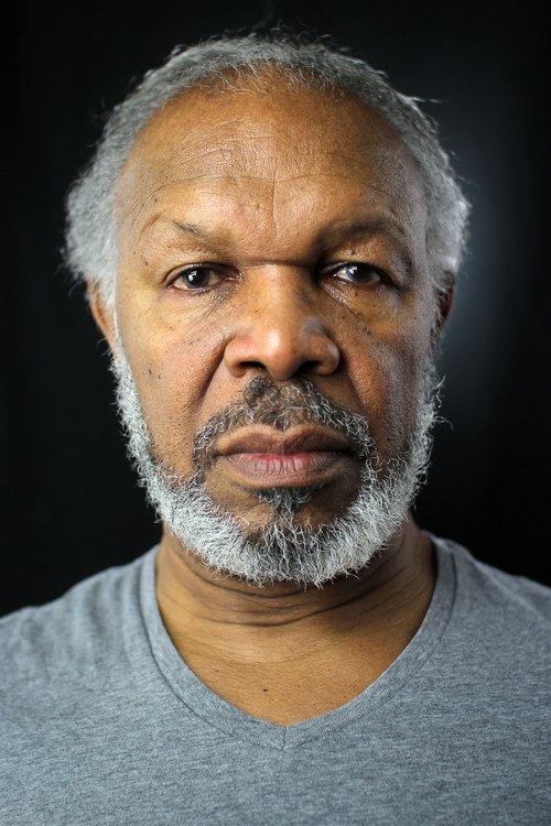 Элестер Лэтэм