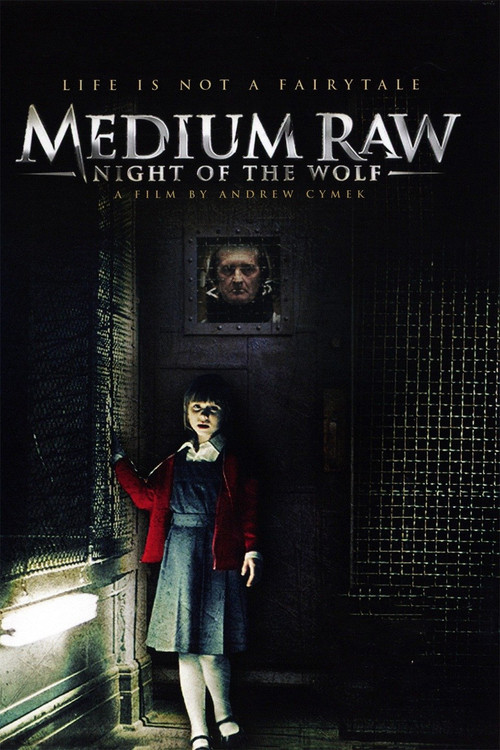 Medium Raw постер