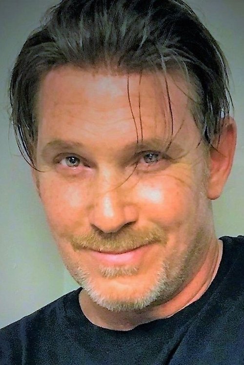 Мики Гилмор