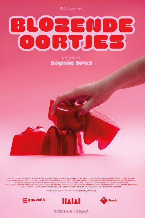 Blozende oortjes постер