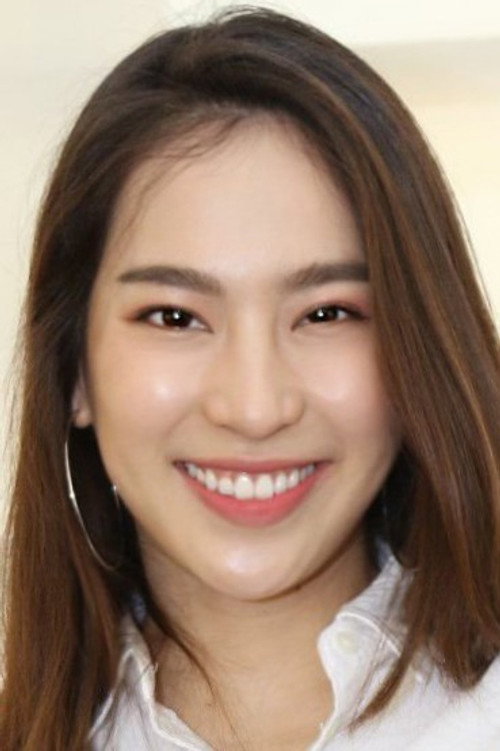 อภิชญา พานิชตระกูล