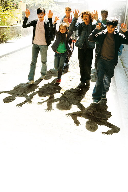 Les mains en l'air постер