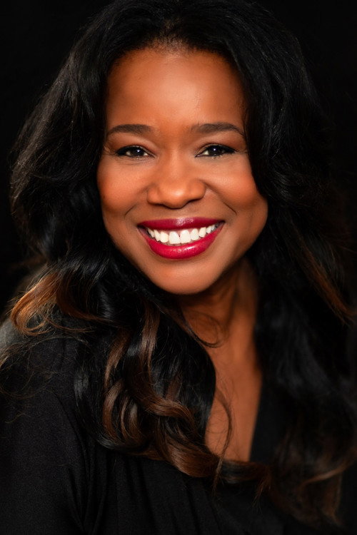 Джой Демишелль Мур