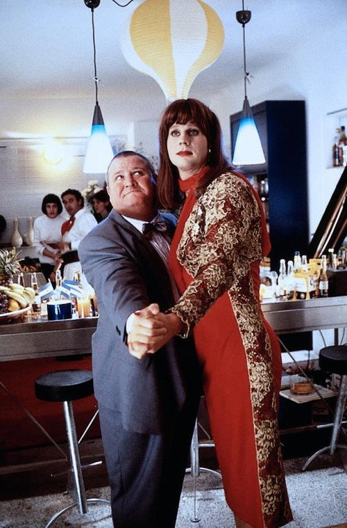 Тётушка Чарли постер