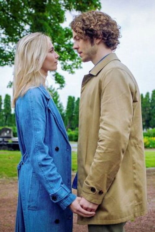 Лиза постер