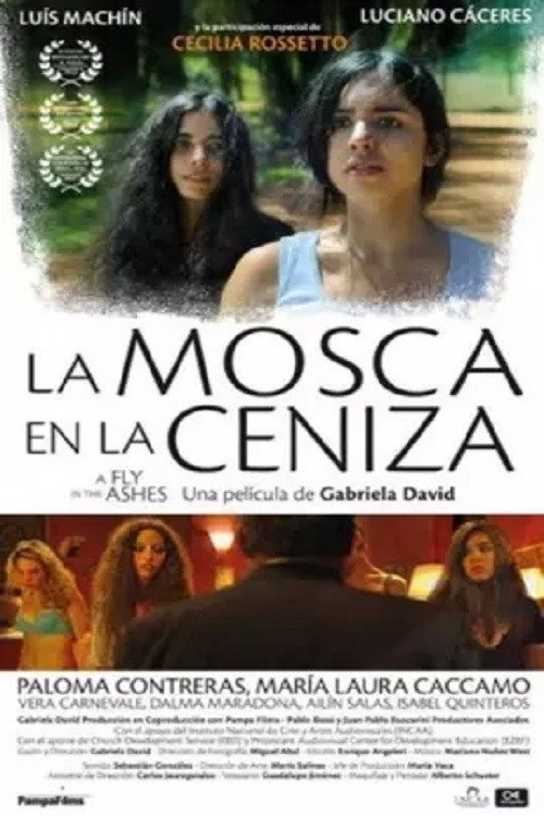 La mosca en la ceniza постер
