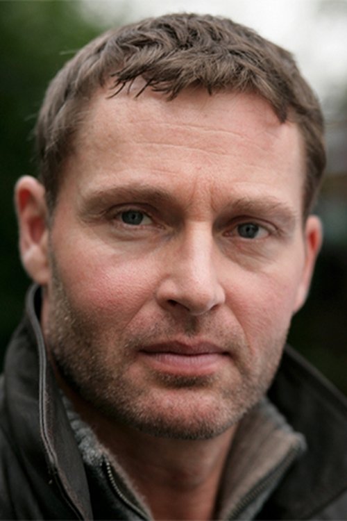 Адриан Буше