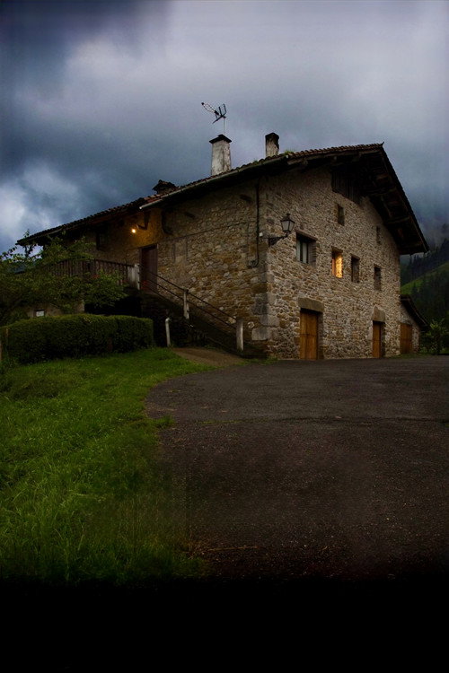 Андер постер