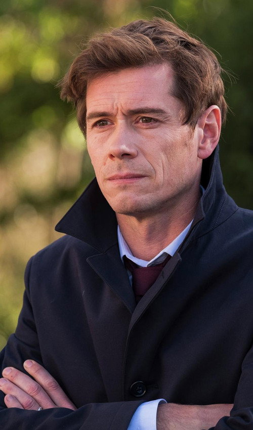 Above Suspicion постер