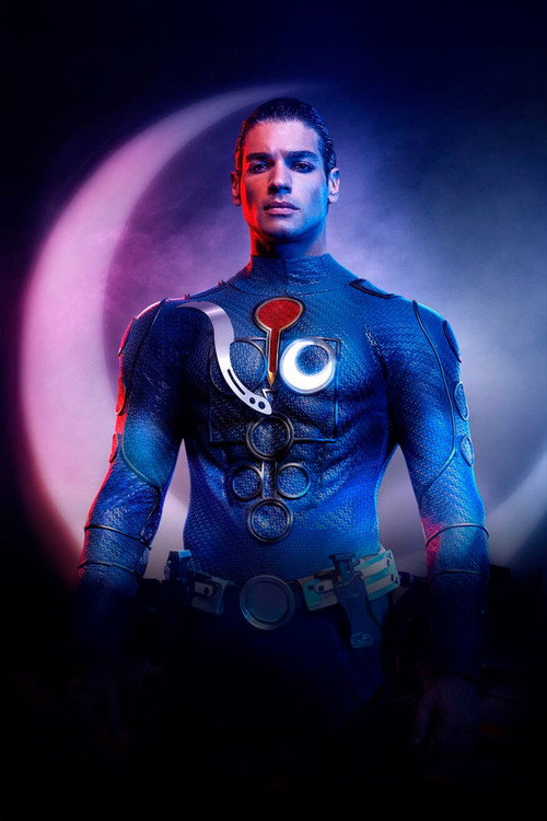 Нападающий постер