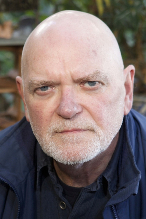 Энгус МакИннес