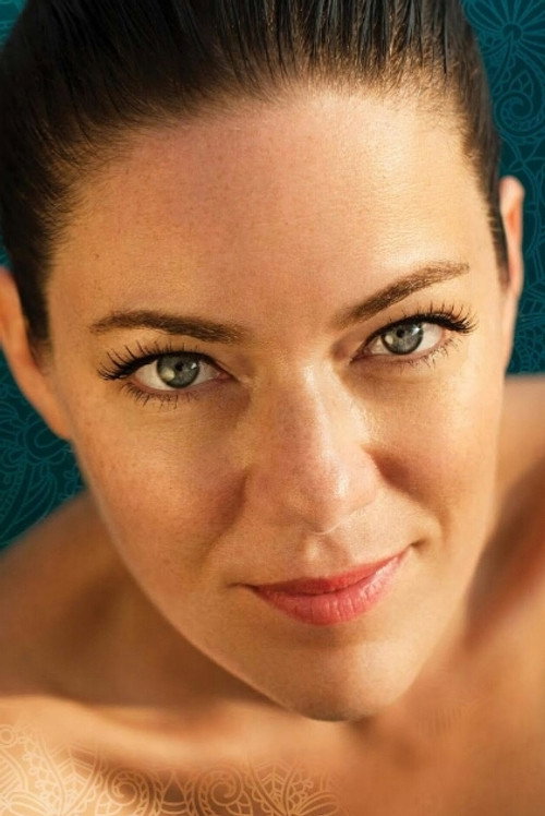 Эмили-Клэр Барлоу